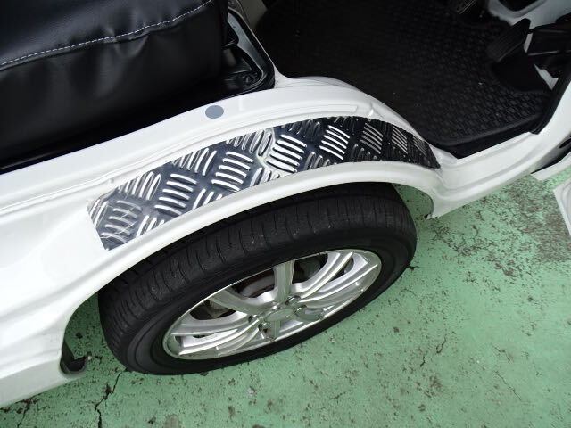 未使用 ダイハツ ハイゼットトラック ジャンボ S500 S510P系 ステップガード スカッフプレート シマ板 縞模様 ステンレス製 防さび設計の画像1