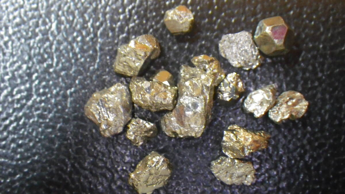 ペルー産の黄鉄鉱セットです。の画像3