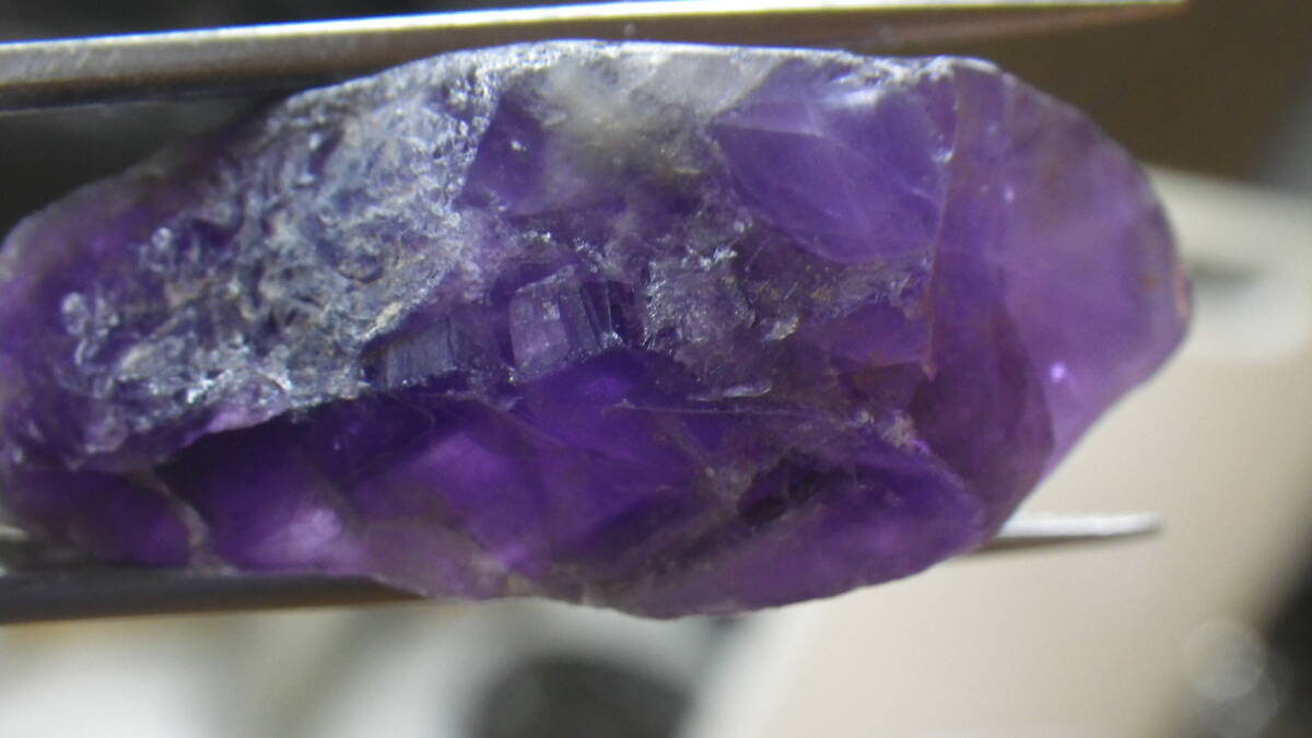 ナミビア産のアメシスト原石です。 最終 ２個セット 深い紫色の画像1