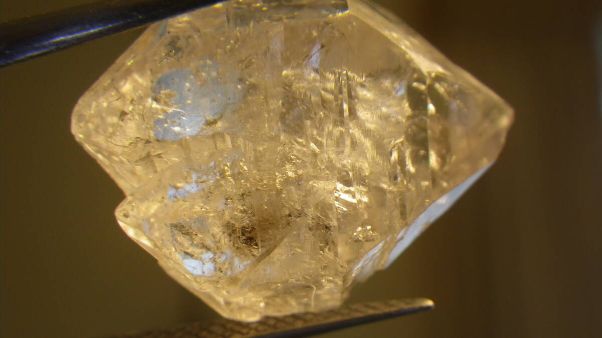 マダガスカル産のオイル入り水晶です。　結晶　写真全量　市場では意外と高いものですが_画像2
