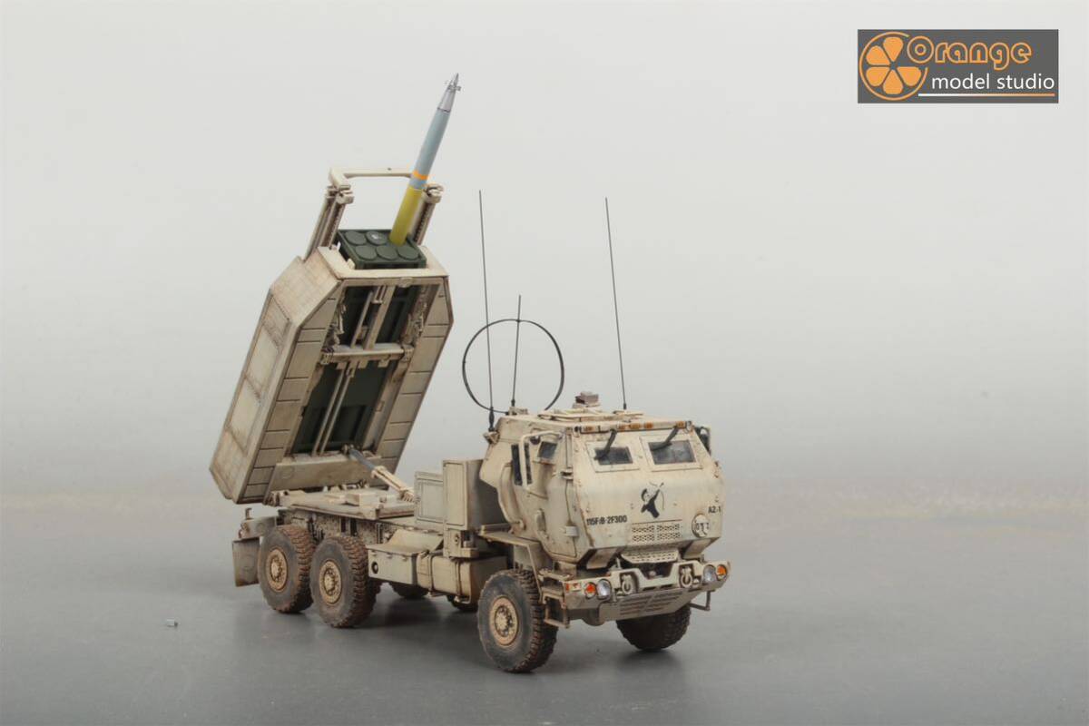 No-536 1/72 アメリカ軍 HIMARS 高機動ロケット砲システム 軍用戦車 プラモデル 完成品_画像1