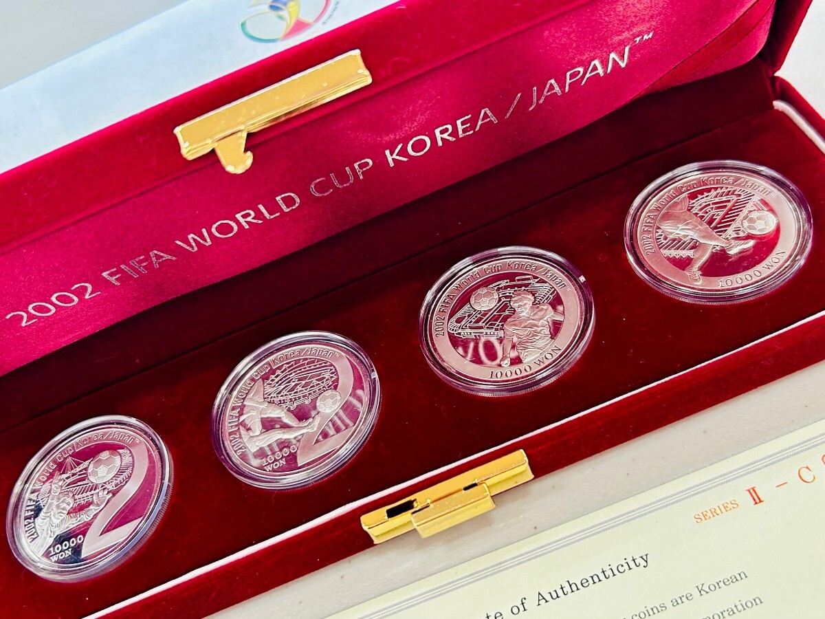 韓国銀行発行 銀貨 2002年日韓ワールドカップ 記念貨幣 ケース付の画像3