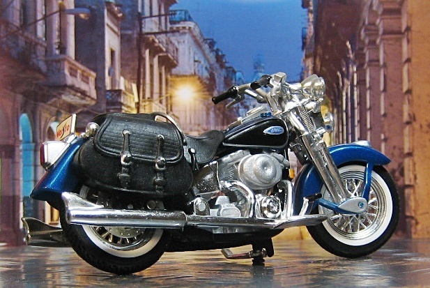 密! ブリスター未開封 Maisto マイスト 1/24 Harley 2001 FLSTS HERITAGE SPRINGER ハーレー ツーリング ヘリテイジ スプリンガー バイク の画像7
