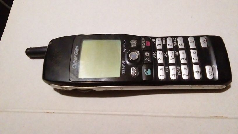 黒色　Tu-Ka　TH291型　SONY　携帯　ジャンク　不動品_画像1