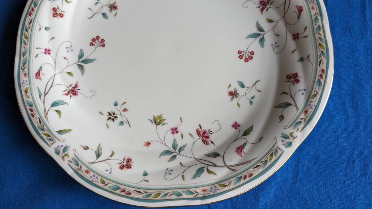 送料無料★★ノリタケ Noritake HANA　SARASA　４４０９　花更紗　２６ｃｍ　大皿　１枚 ★_画像3