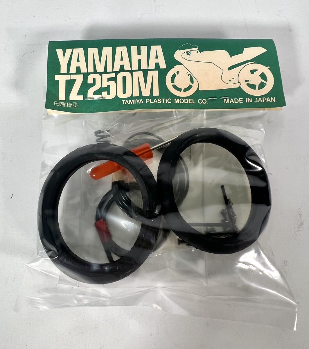【未組立品】TAMIYA タミヤ 1/12 オートバイシリーズ No.64 ヤマハ TZ250M '93 GP-2 チャンピオンマシン プラモデル_画像7
