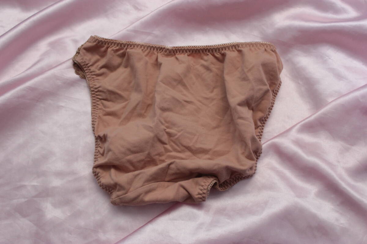 535 unused Wacoal shorts M size 