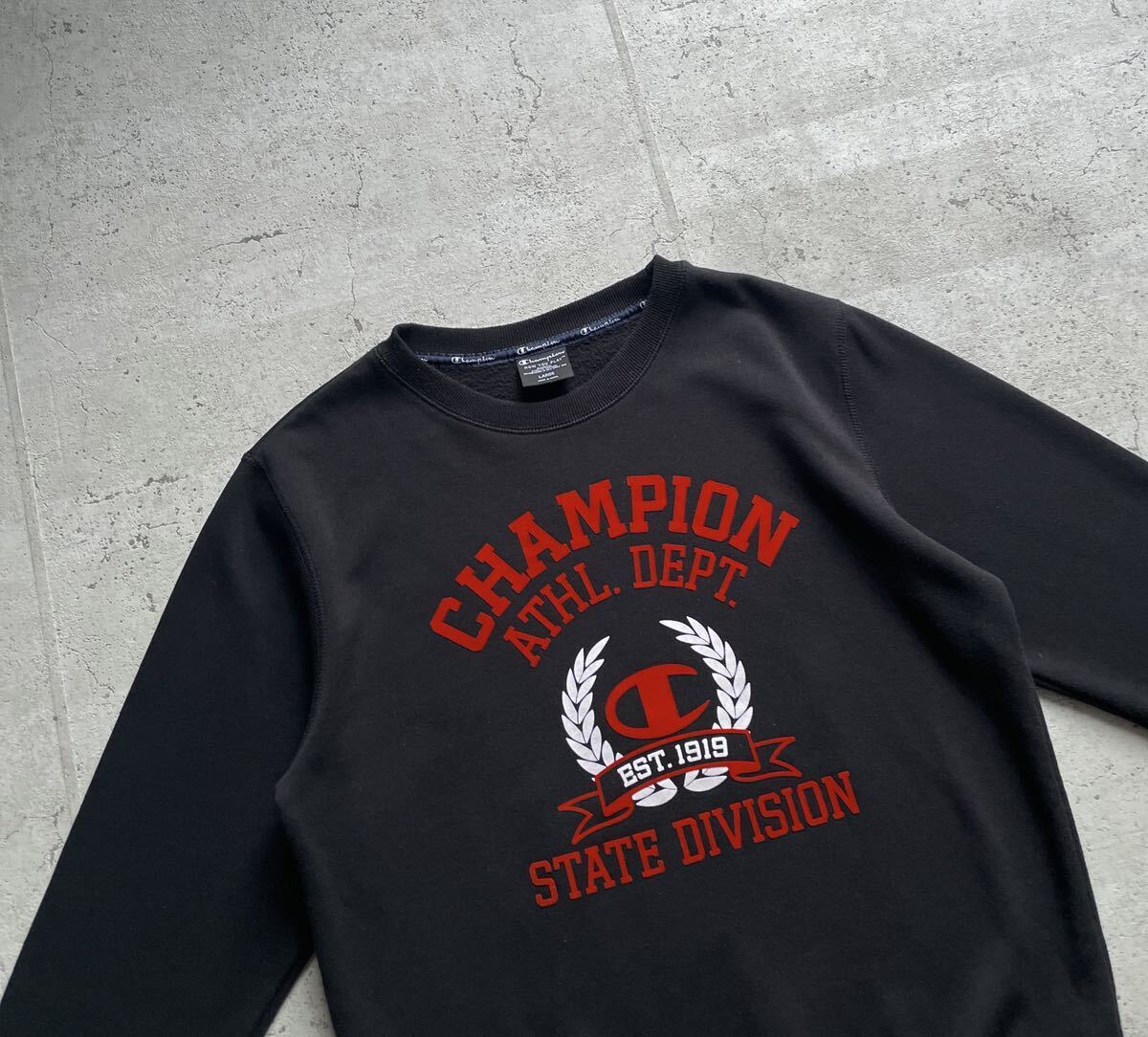 champion チャンピオン プリント ワンポイントロゴ クルーネック スウェット トレーナー ブラック Mの画像3