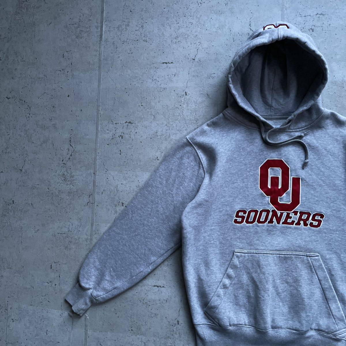 champion チャンピオン ヘビーオンス カレッジロゴ OKLAHOMA SOONERS プルオーバー パーカー グレー S_画像1