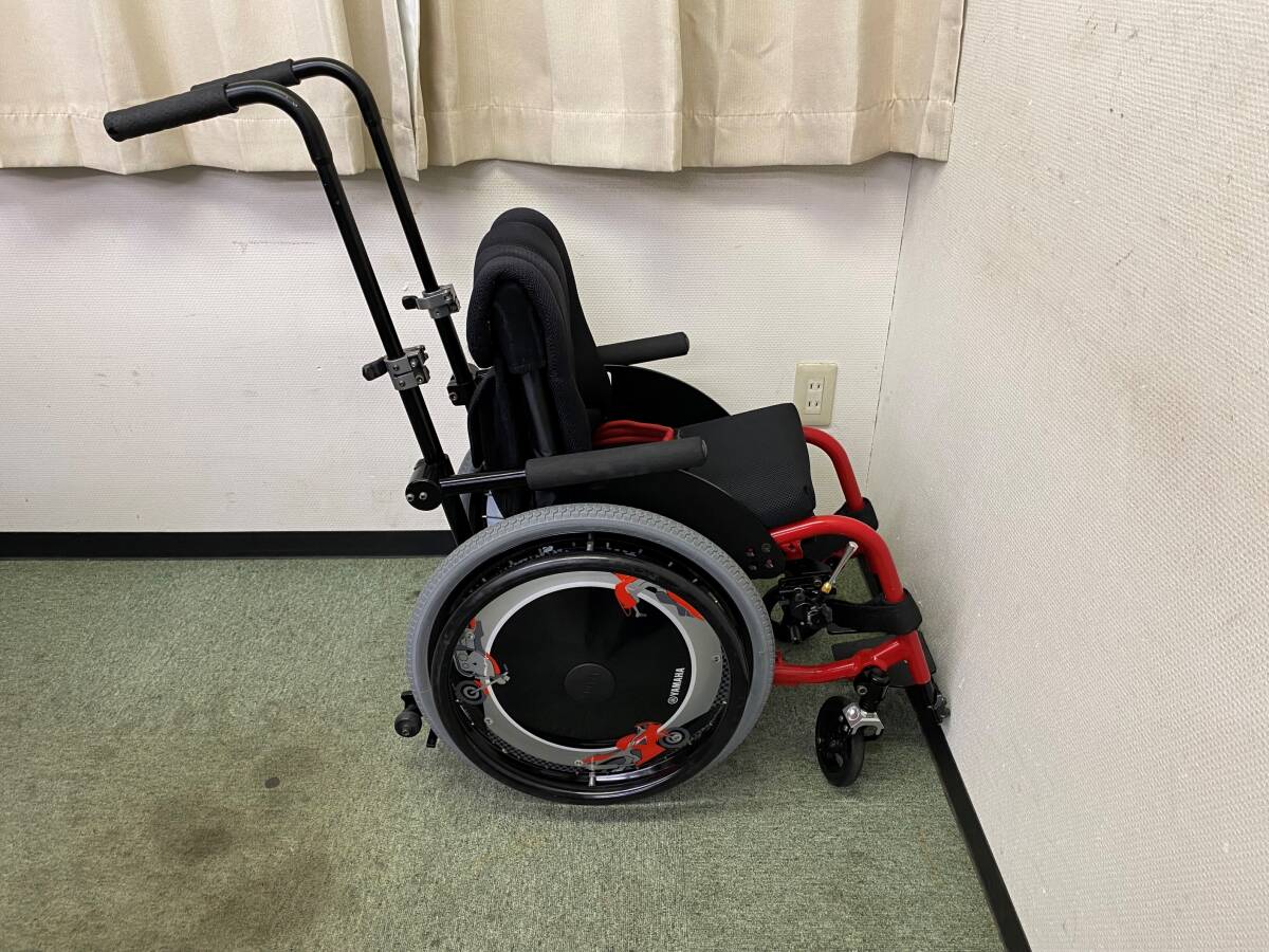OX・mini_neo・子供用自走式車椅子・ヤマハスポークカバー付き手押しハンドルがワンタッチで上下しますの画像3