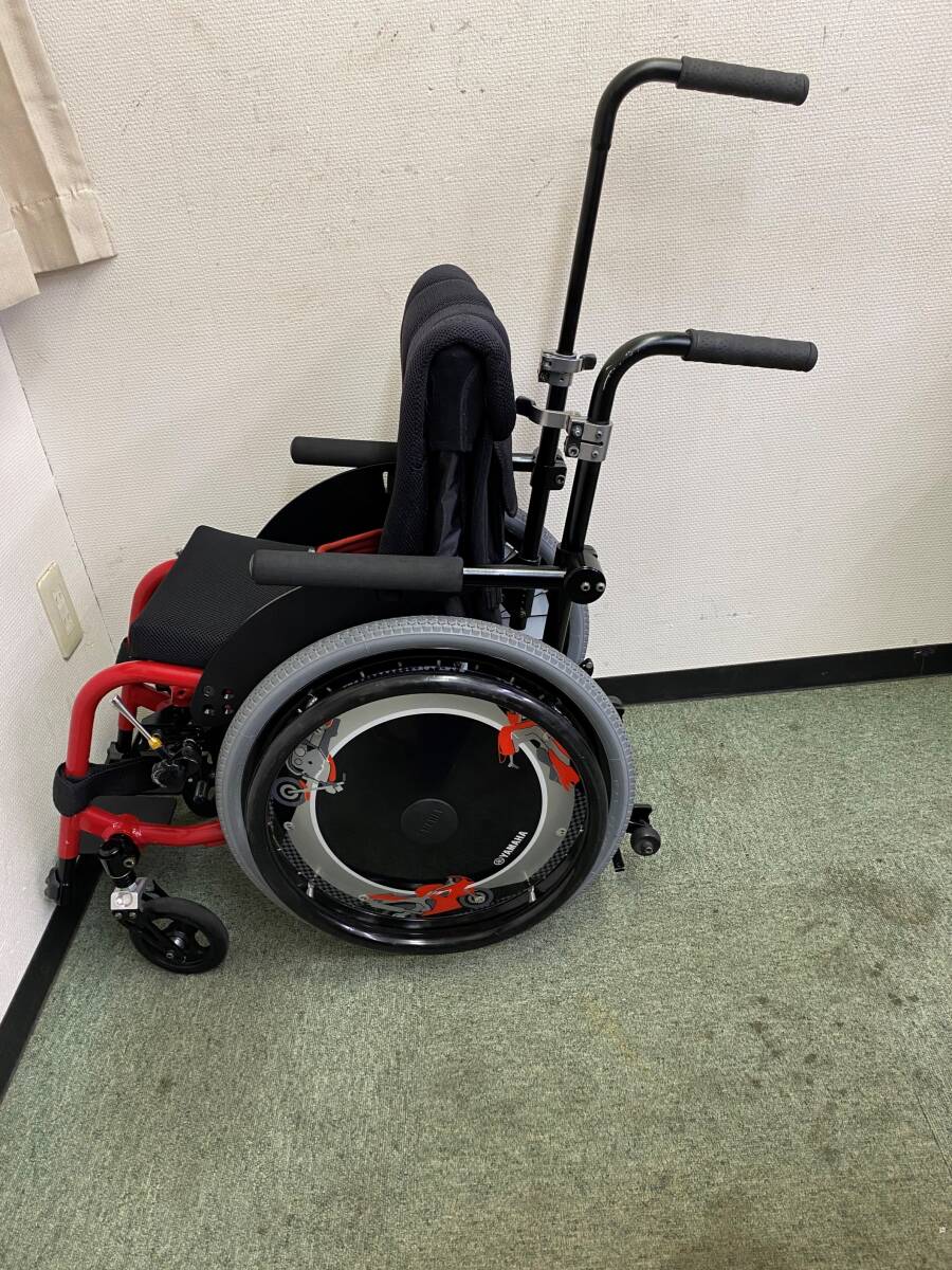 OX・mini_neo・子供用自走式車椅子・ヤマハスポークカバー付き手押しハンドルがワンタッチで上下しますの画像6