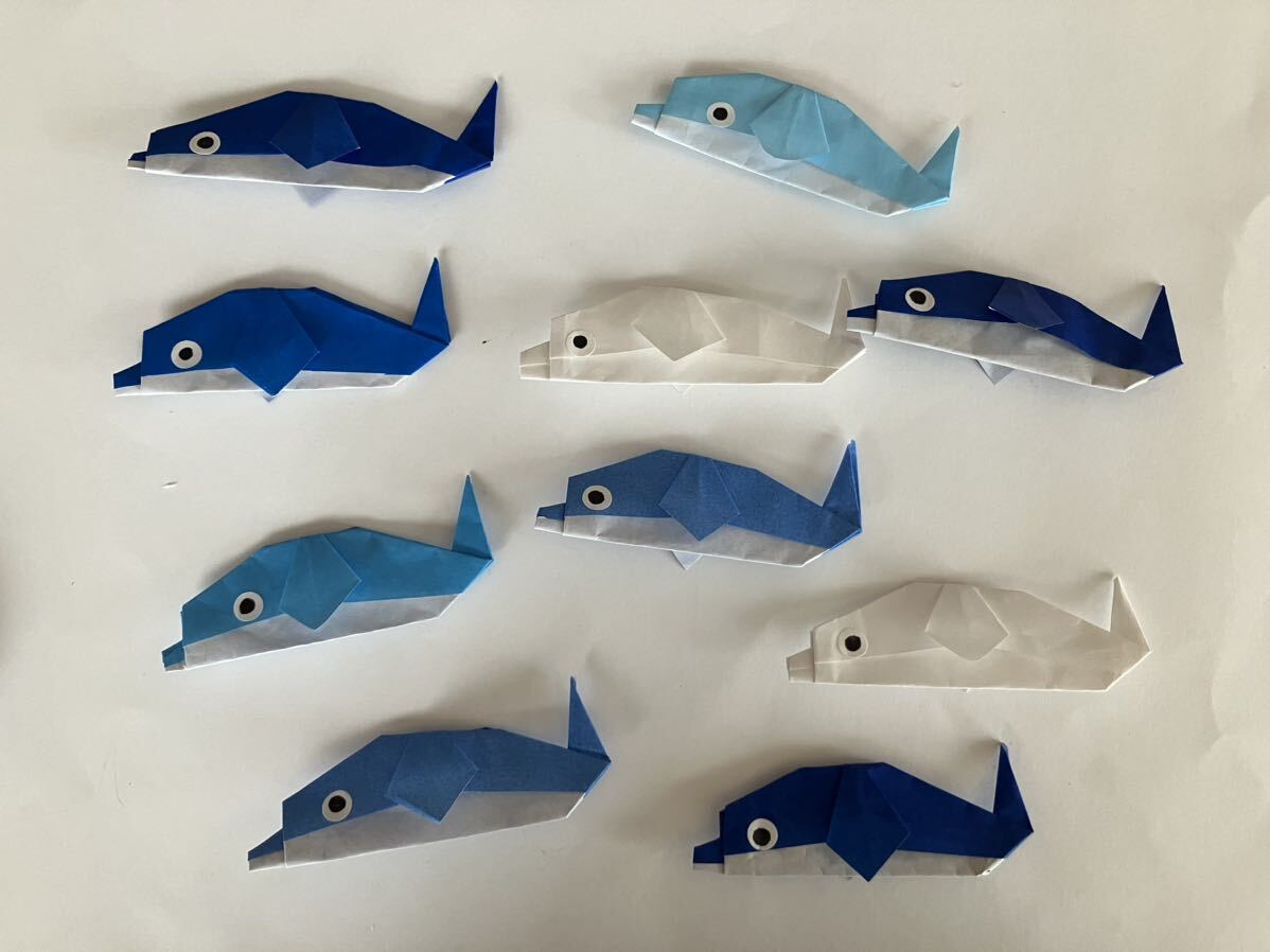 ハンドメイド 折り紙 イルカ 10匹 壁面飾り 幼稚園 施設の画像1