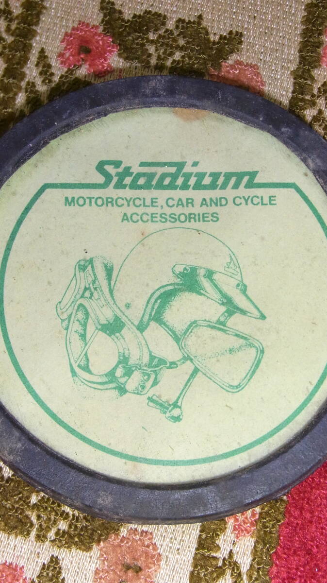 TRIUMPH　VESPA　STADIUM LICENCE HOLDER　スタジアム　ライセンスホルダー