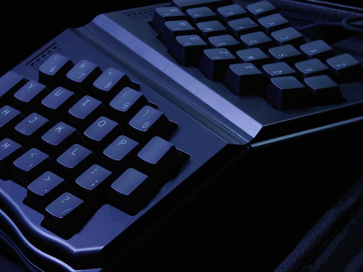 DOTBRAVO GrabShell 両手で握る キーボード ワイヤレス/有線 DBI DOTBRAVO GrabShell 両手で握る キーボード ワイヤレス/有線 DBI