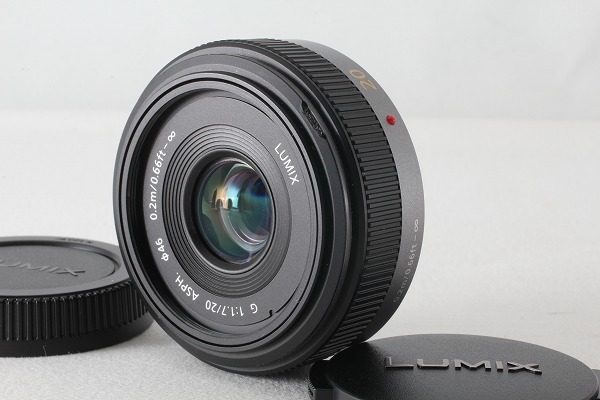 ◆極上美品◆パナソニック Panasonic LUMIX G 20mm F1.7 ASPH. H-H020 付属品満載 元箱◇M44271の画像2