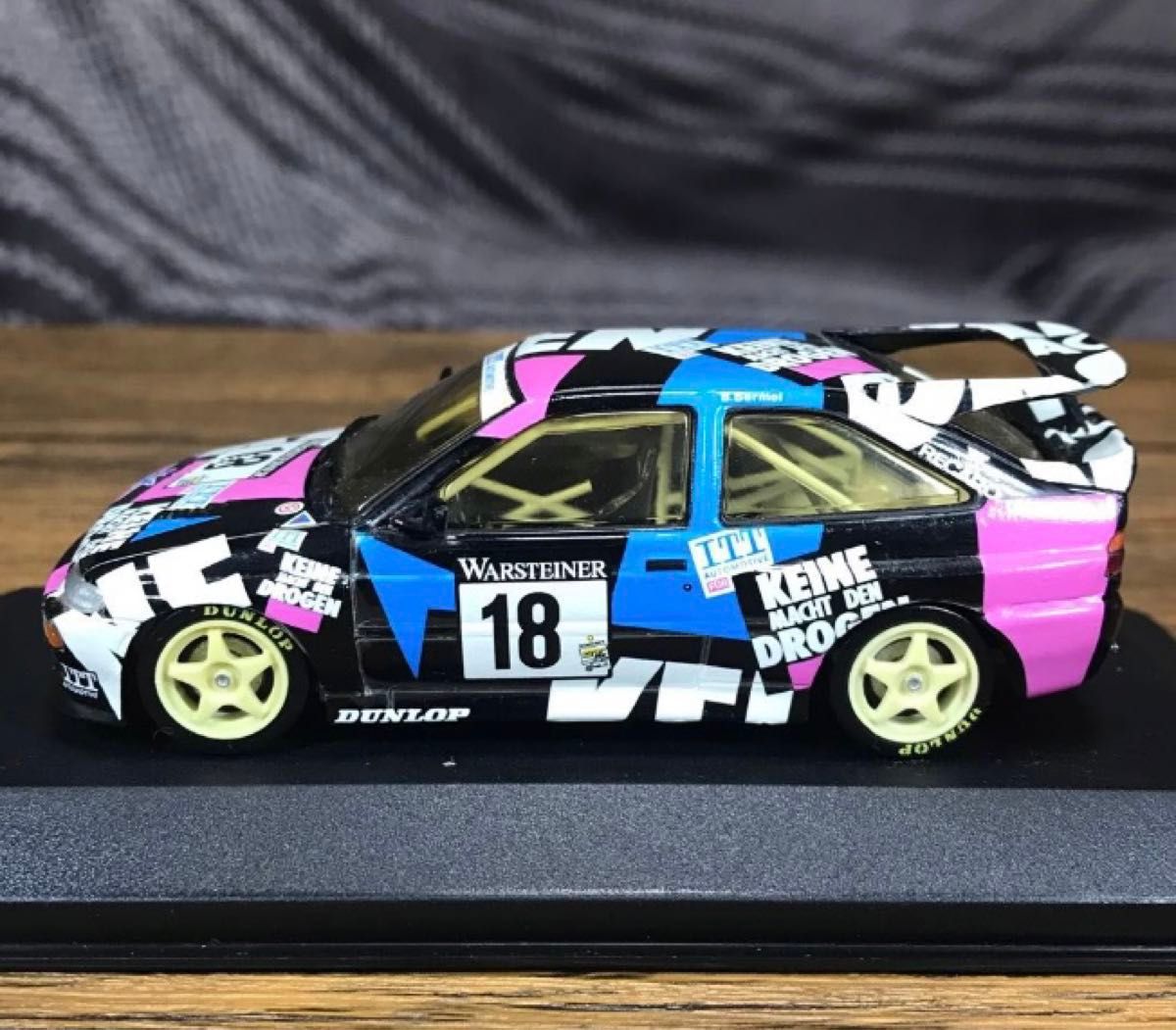 ミニチャンプス 1/43 フォード エスコート コスワース　ADAC GT-Cup 1993 ラリーカー ミニカー