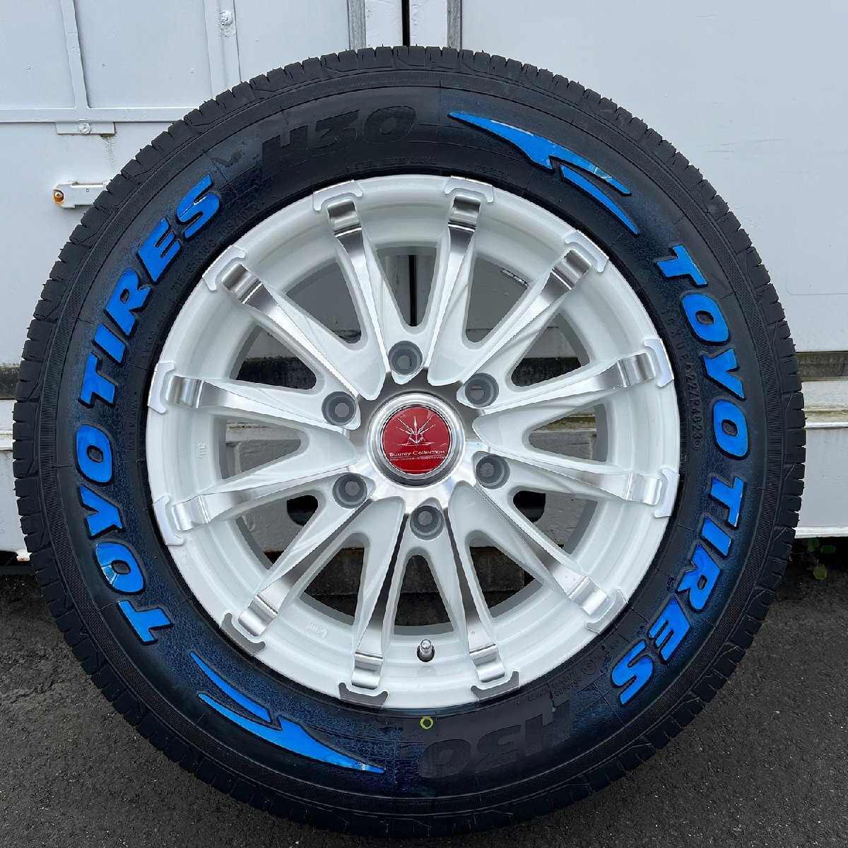 【ハイエース レジアスエース】車検対応 新品 タイヤホイール4本セット 16インチ 1台分 TOYO トーヨー H30 215/65R16 BD12_画像1