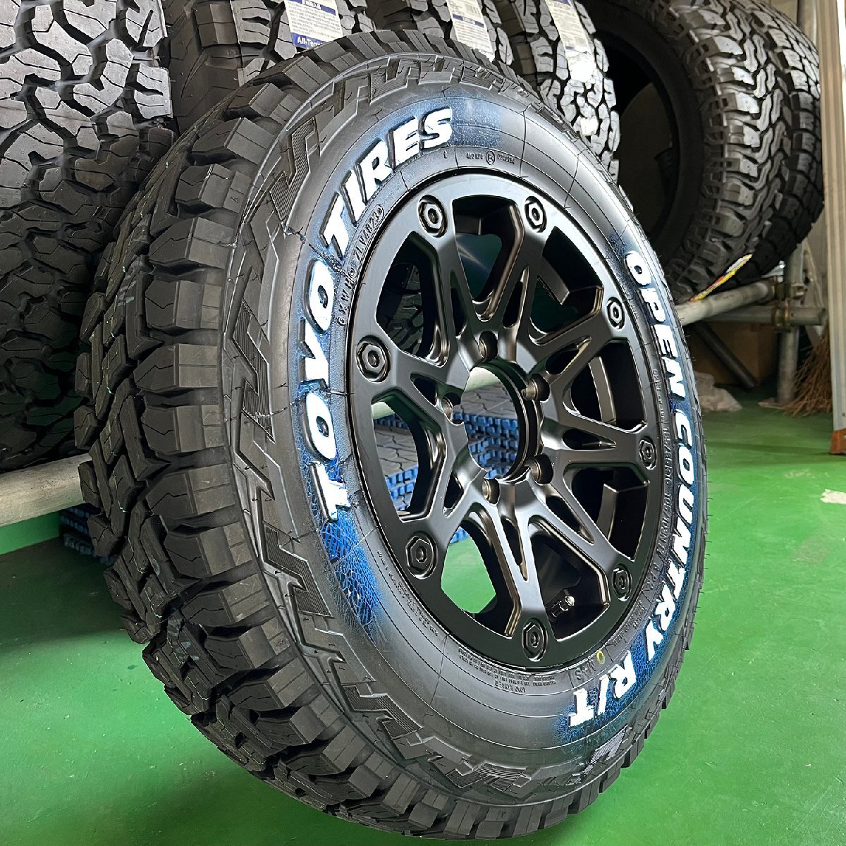 5月入荷 【4本セット】ジムニー タイヤホイールセット JB23 JB64 16インチ 185/85R16 トーヨー オープンカントリーRT BDX08 ホワイトレター_画像3