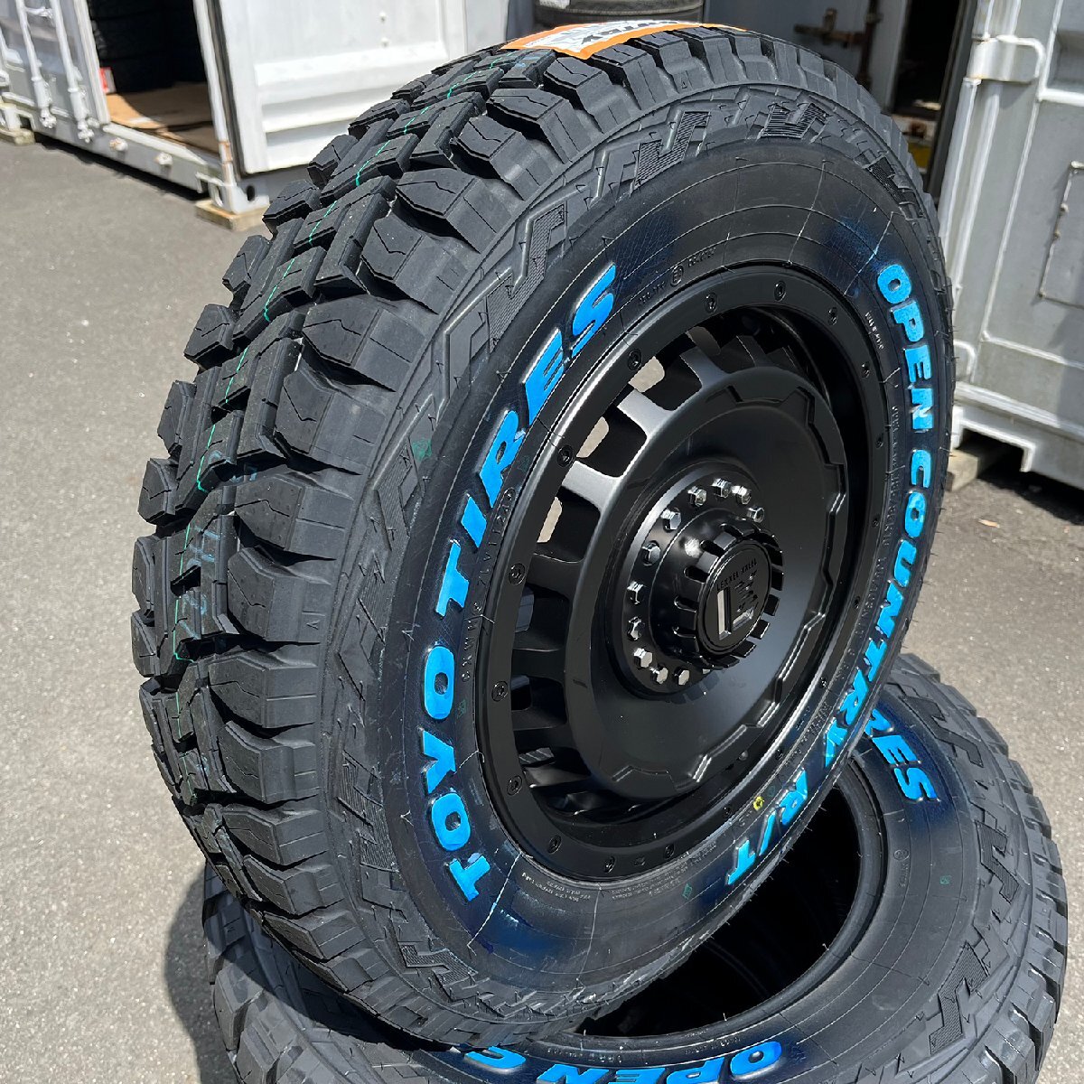 ジムニー シエラ JB74 新品4本タイヤホール トーヨータイヤ オープンカントリーRT 185/85R16 16インチ SwaGGer スワッガー ホワイトレター_画像3