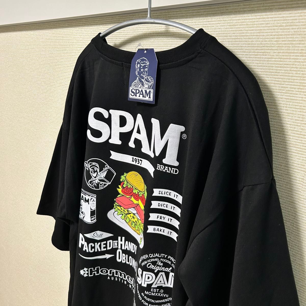 新品タグ付き 大きいサイズ5L スパム 刺繍ロゴ Tシャツ 黒