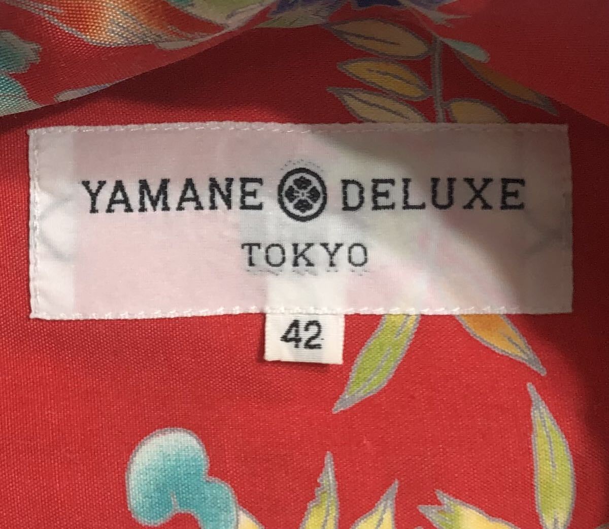 ■ YAMANE DELUXE EVISU ヤマネデラックス エヴィス ■ 和柄 鯉×波 総柄 ボーダーパターン 半袖 レーヨン アロハシャツ レッド 42_画像4