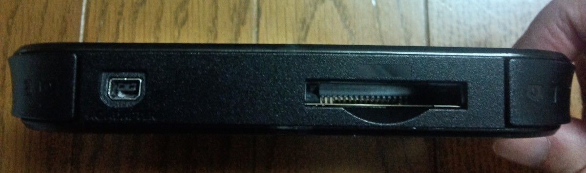 ニンテンドー2DS クリアブラック 中古品 不具合なし タッチペン SDカード（4GB）付き ダウンロードソフト有り