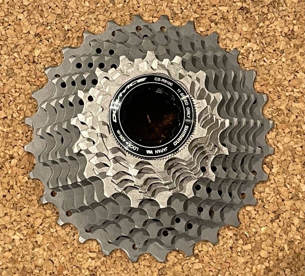 【送料無料】【未使用】シマノ デュラエース SHIMANO DURA-ACE 11速スプロケット CS-R9100 11-28T