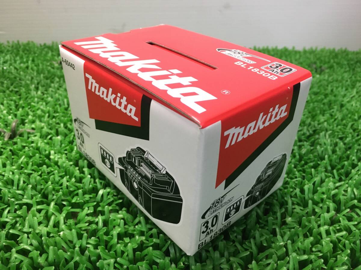 【未使用品】★makita(マキタ) 18v3.0Ahリチウムイオンバッテリー残量表示付 BL1830B(A-60442) / ITOX7ZBQWUCAの画像3