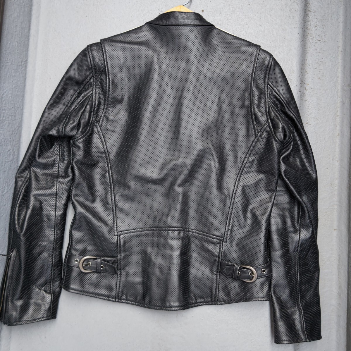 Liugoo Leather パンチングレザー シングルライダース【M】ブラック カウハイド バイカーズ レザージャケット_画像2