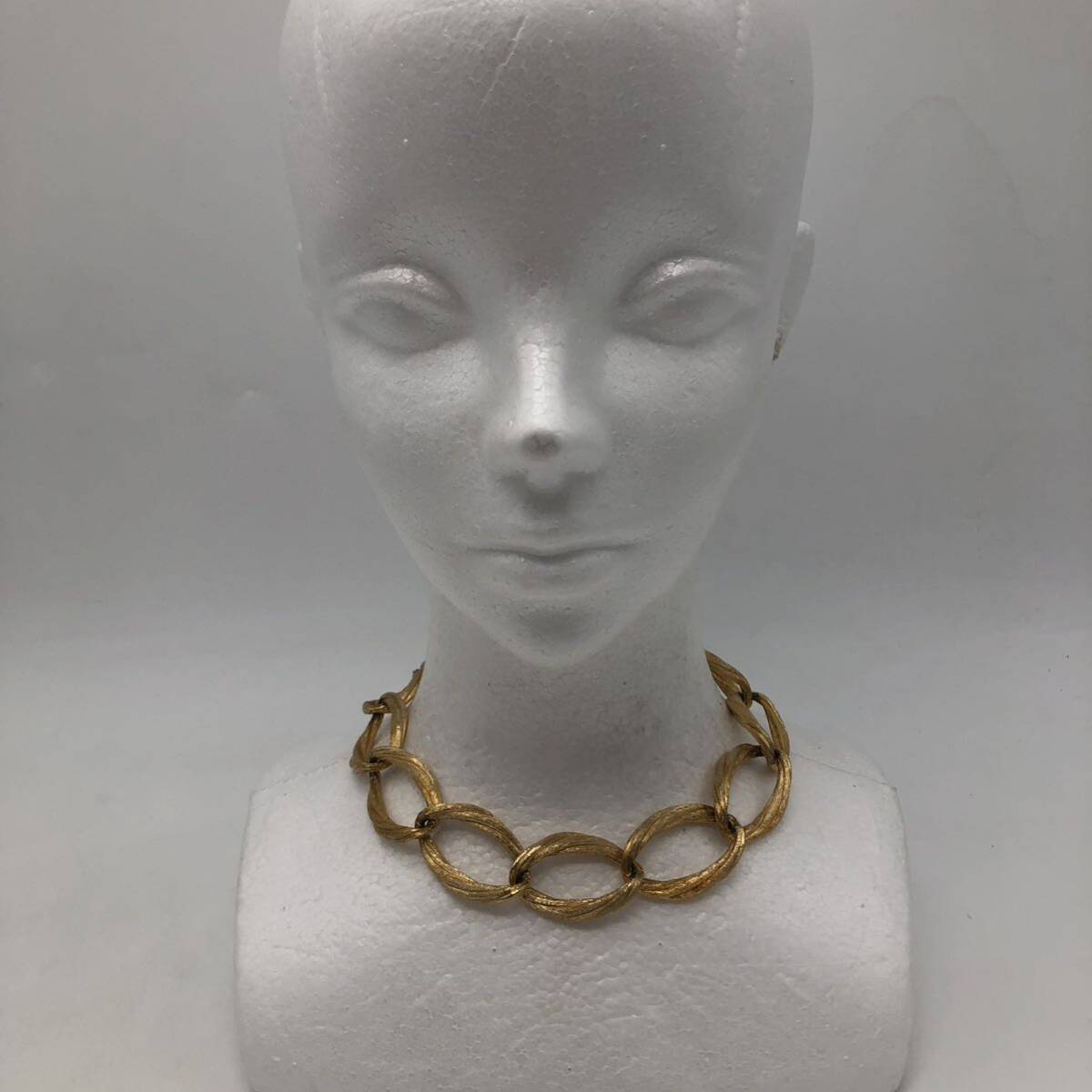 Christian Dior Christian Dior necklace Gold big chain accessory P1404