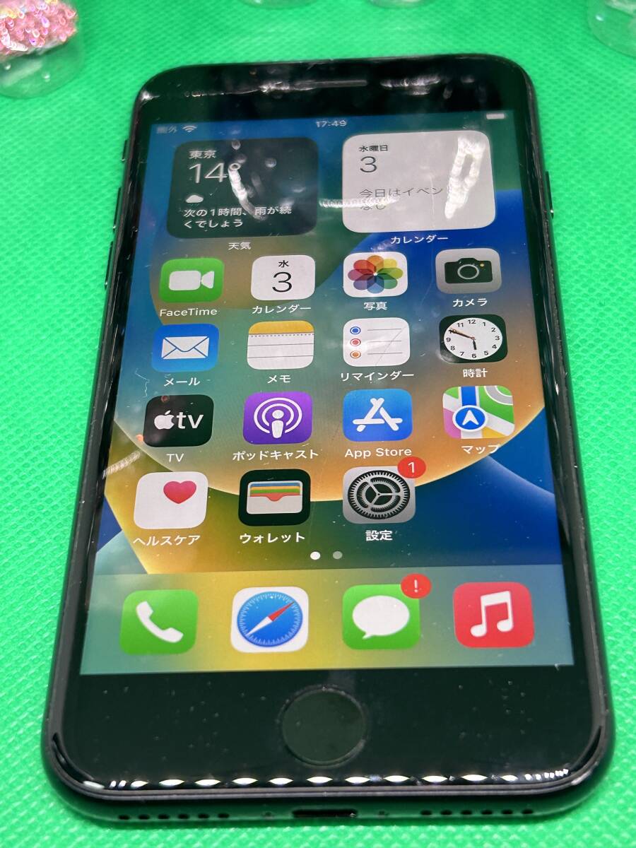 中古品！！！！　iphone SE　64G！！！　black　よく読んで入札よろしくね！！！！_画像2