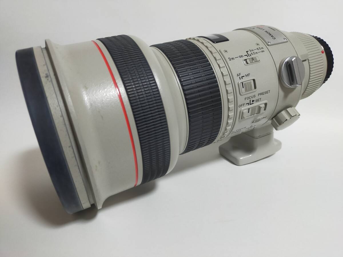 EF300mm F2.8L USM Ⅲ型の画像3