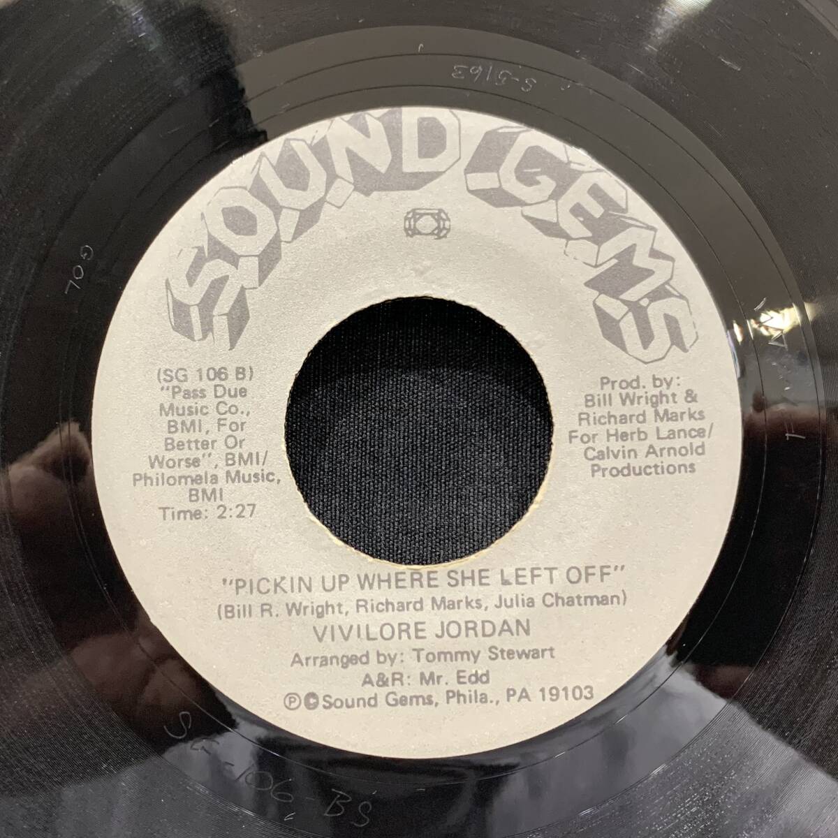 【EP】Vivilore Jordan - Put My Loving On You / Pickin’ Up Where She Left Off 1975年USオリジナル Sound Gems SG 106 の画像2