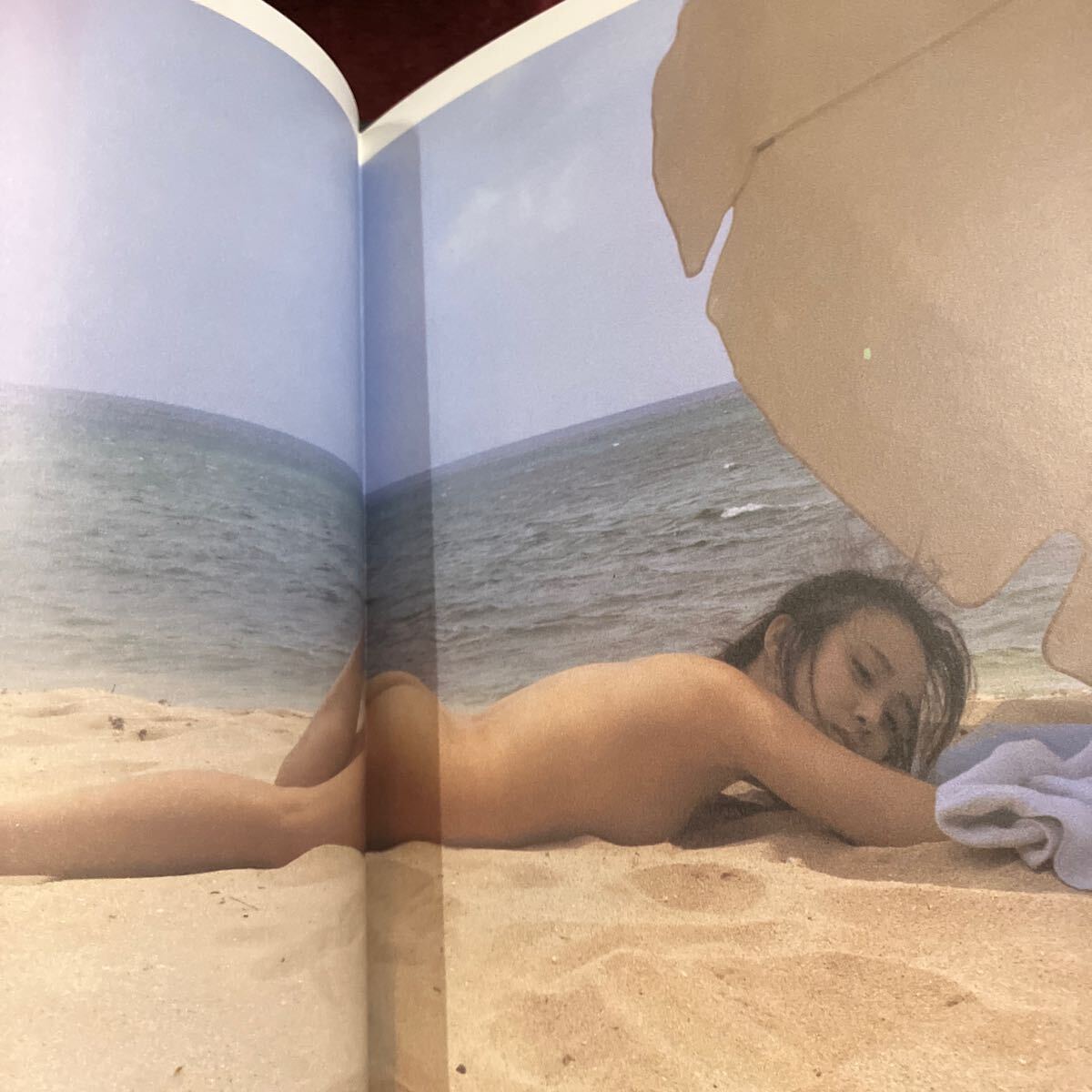 渡辺美奈代写真集 ブルーミング 巨乳美乳美尻ビキニセミヌードの画像9