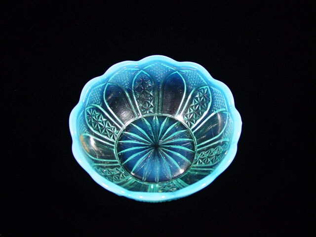 乳白ぼかし・輪花ガラス小鉢・みつ豆鉢・氷コップ・ブルー・花模様の画像3