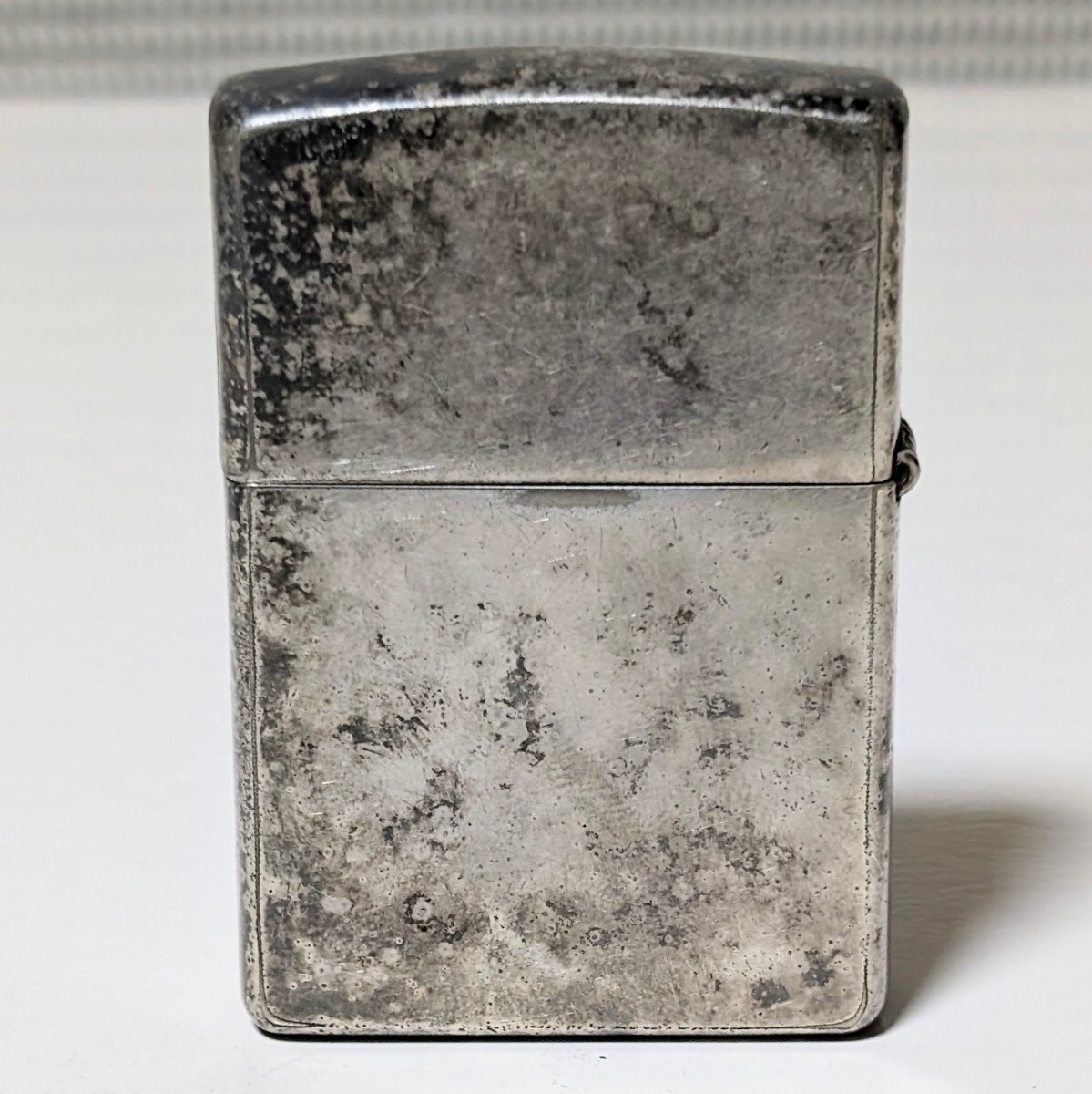 当時物 ZIPPO ジッポービンテージオイルライター ZIPPOロゴ フレームアイコン 炎 シルバーカラー 1998年製 喫煙具 動作未確認 現状品_画像7