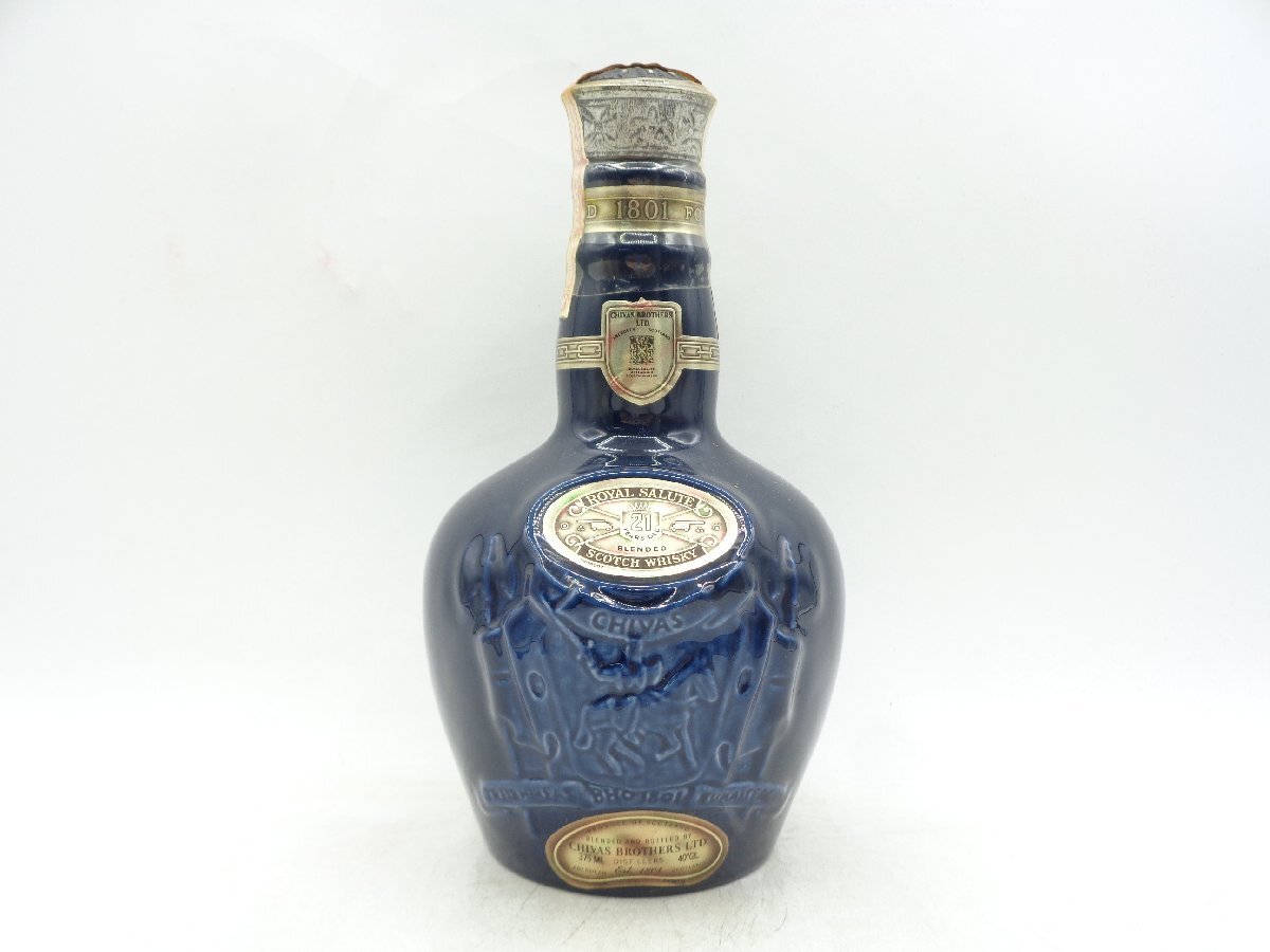 ハーフ ROYAL SALUTE 21年 ロイヤルサルート 21年 ウイスキー 陶器ボトル 青 未開封 375ml 古酒 Q013542の画像1
