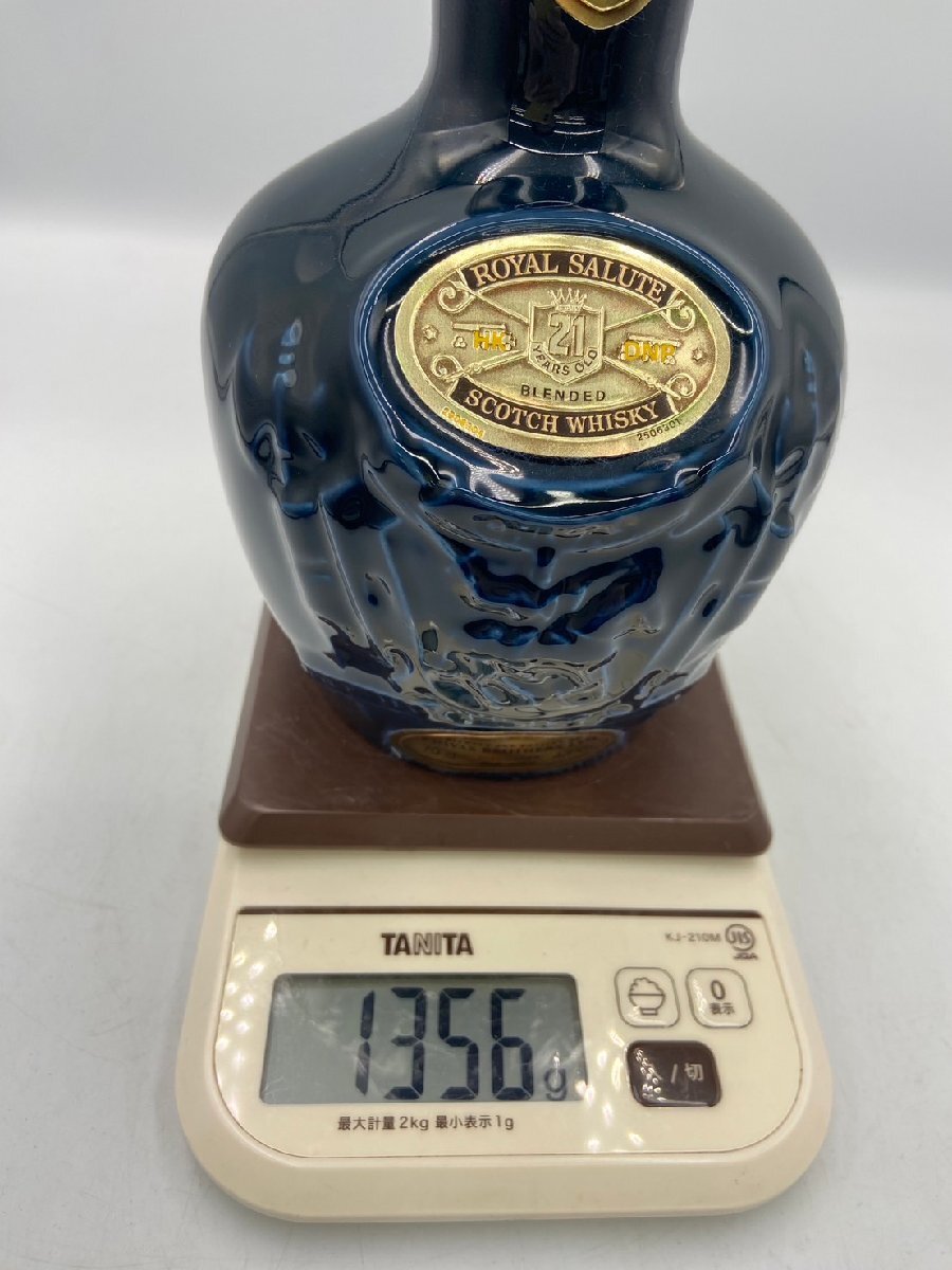 ST【同梱不可】ROYAL SALUTE ロイヤルサルート 21年 巾着付き 700ml 43% 1357g 未開栓古酒 Z049455の画像5