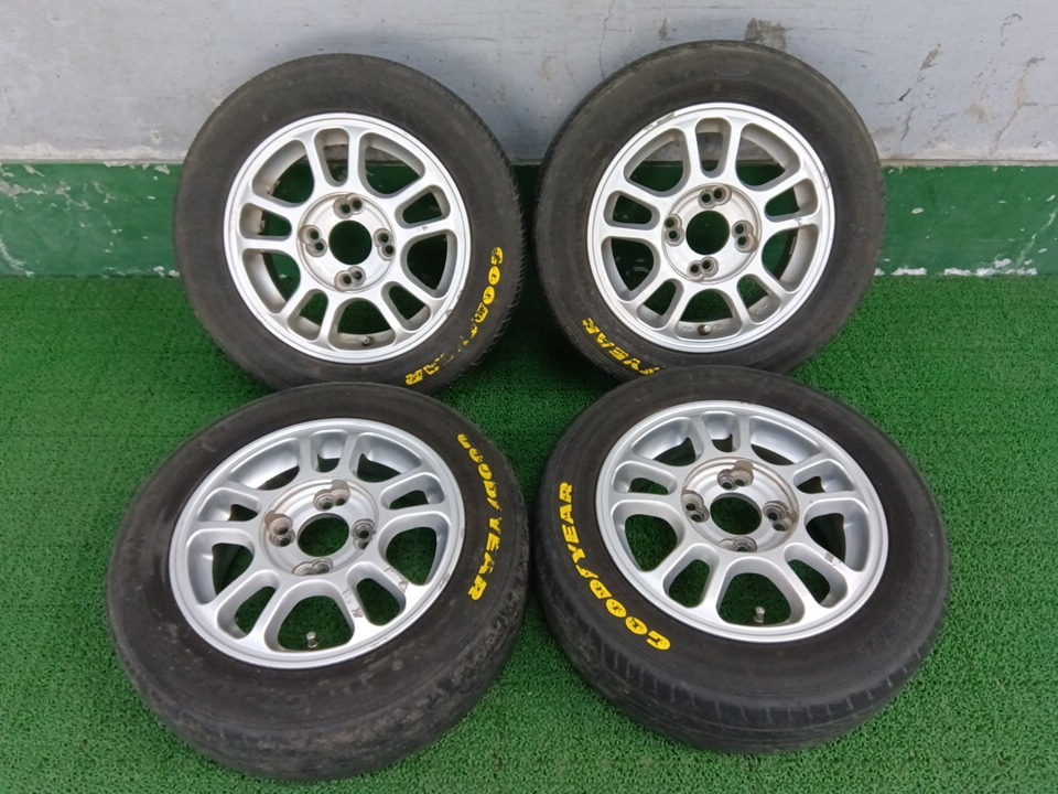 汎用アルミホイール 13x5J 4H PCD100,114.3 GOODYEAR GT-HYBRID 155/65R13 売切!!の画像1