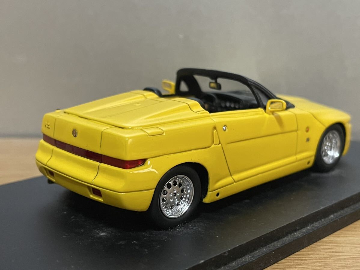 スパーク製 1/43 アルファロメオ RZ 1992年 イエローの画像2