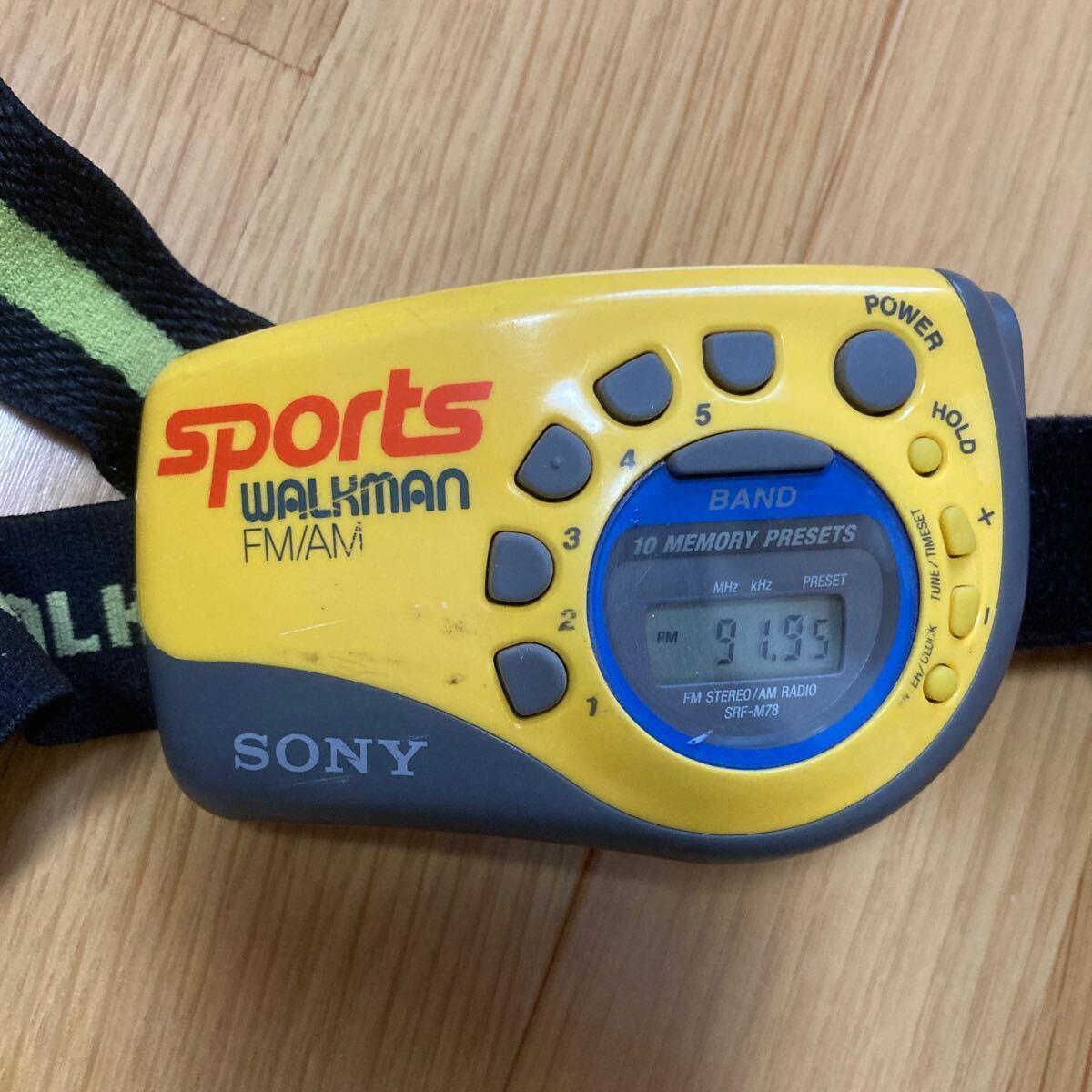  moveable goods SONY SPORTS WALKMAN AM FM radio arm band abroad limitation Sony Walkman Panasonic shock wave Panasonic 