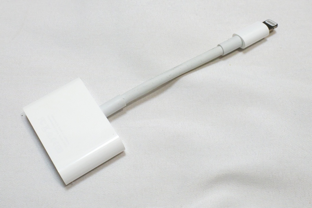 ■ゆうパケット対応！即決！Apple 純正 HDMIケーブル model A1438 Lightning端子の画像2