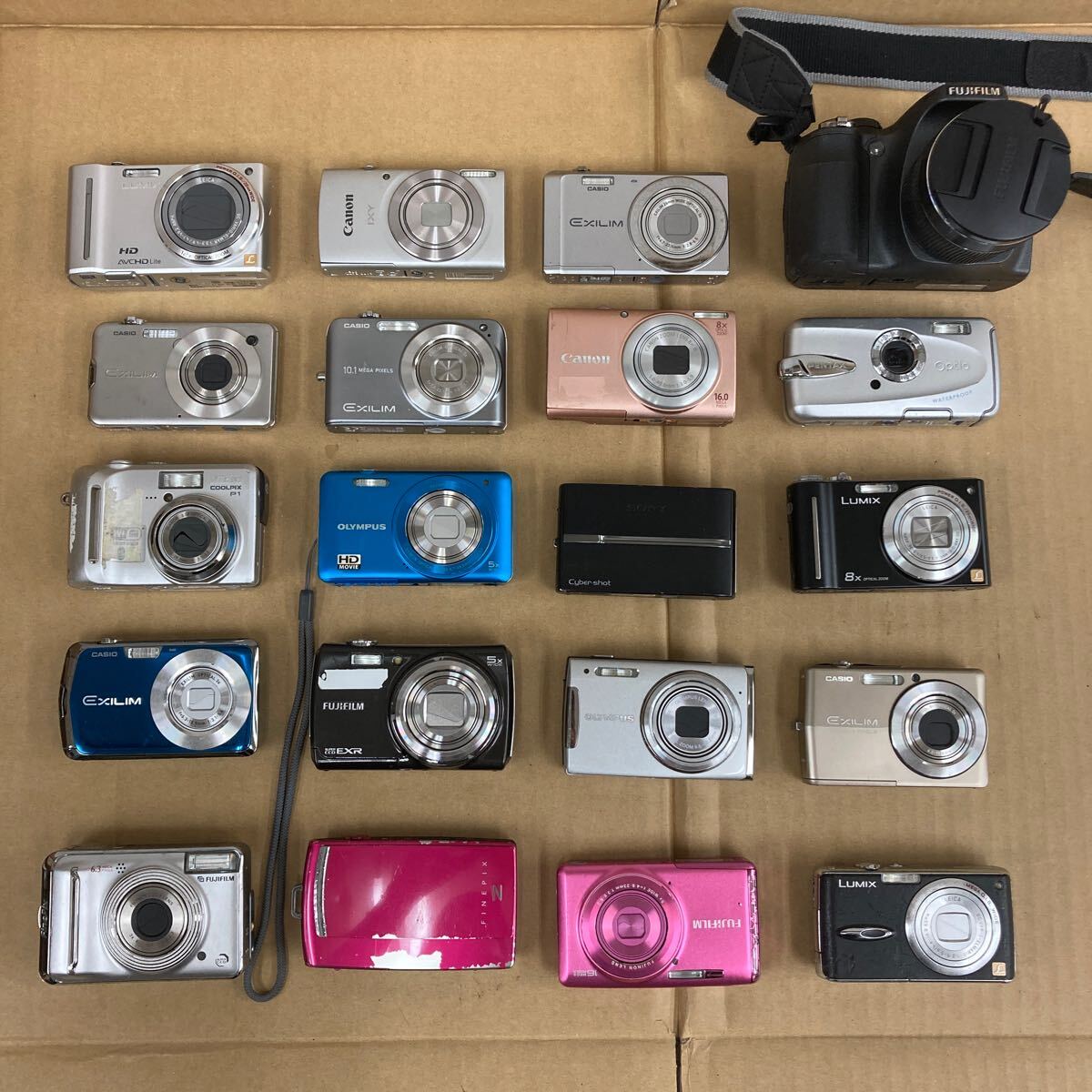 22750円 L049 デジタルカメラ 20個まとめて/FUJIFILM SONY Canon 22750円 L049 デジタルカメラ 20個まとめて/FUJIFILM SONY Canon