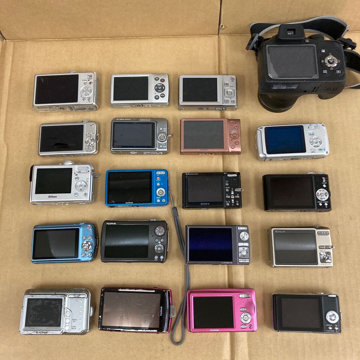 22750円 L049 デジタルカメラ 20個まとめて/FUJIFILM SONY Canon 22750円 L049 デジタルカメラ 20個まとめて/FUJIFILM SONY Canon