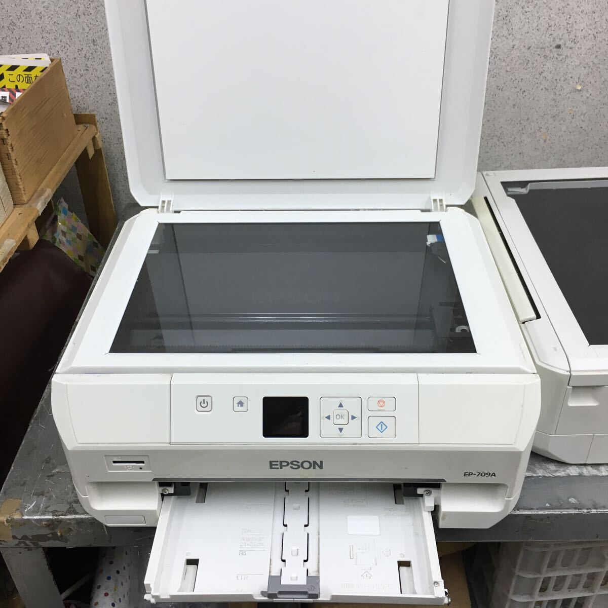 K050 EPSON EP-805A1台 EP-775AW1台 EP-709A1台 インクジェットプリンター ３台まとめて 通電OK ジャンク品の画像2