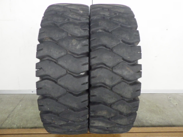 7.00-12 12PR ダンロップ POWERLIFTER FK71 中古 2本セット フォークリフト 2011年製 X1465_画像1