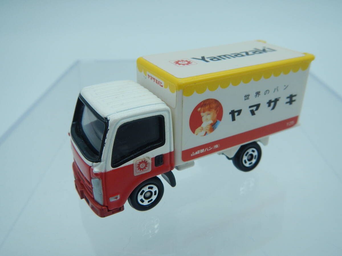 トミカ / いすゞ　ISUZU ELF　世界のパン　ヤマザキ　トラック　TOMY　B-157