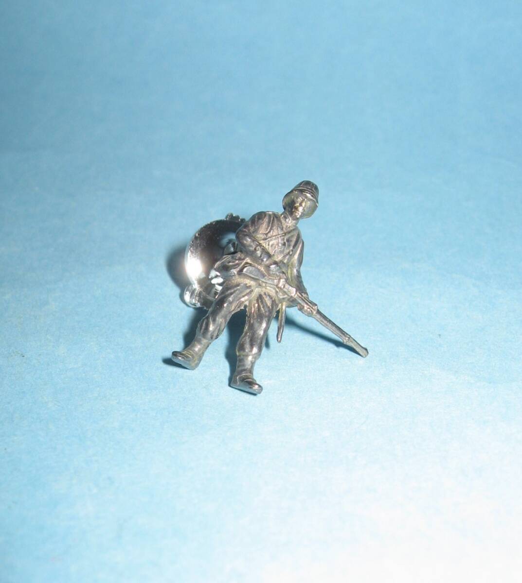ムッシュ グレコ 銀製 歩兵のピンバッチ MMA-8215 ケース付 MONSIEUR GRECO Infantry Silver Pin badge (新古・未使用・美品)の画像8