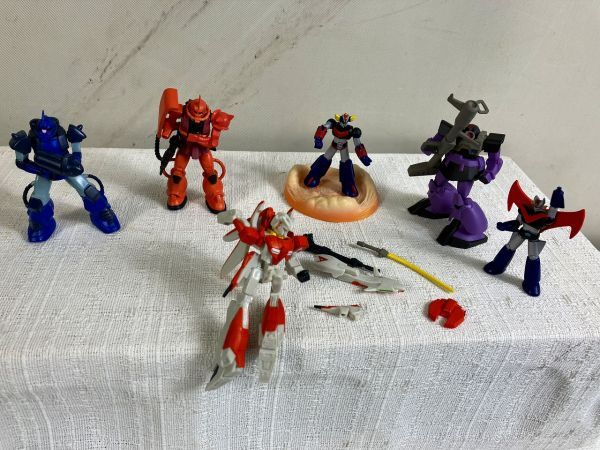 ◆☆300 ガンダムシリーズ まとめ フィギュア、プラモデル(4箱)、コイン(2箱) など バンダイ ガンダム、サンダーボルト など◆T