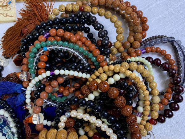 *GC8 beads,.. sack, bracele etc. 70 point and more crystal, natural stone other ceremonial occasions *T